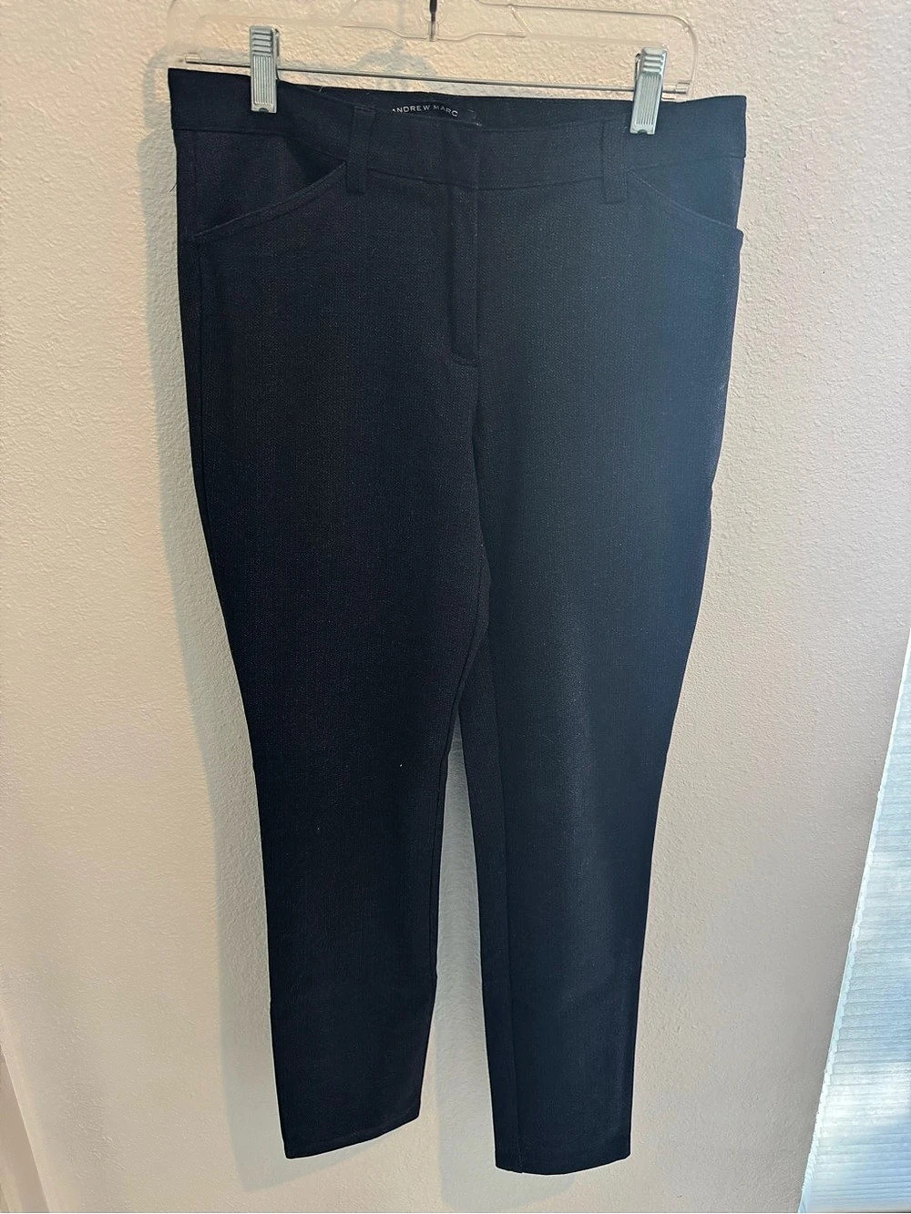 Andrew Marc Black Skinny Pants Size 8 Like New